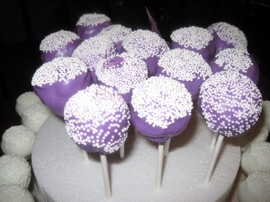 Bridal shower cake pops | It's Always Someone's Birthday